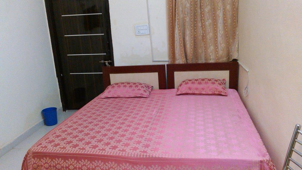Hotel Kanishka 칸푸르 객실 사진
